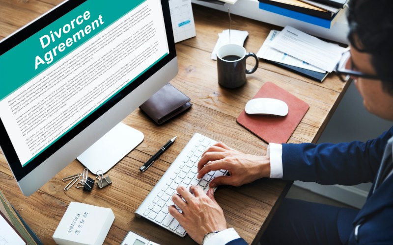 Divorce Agreement Decree Document Break up Concept